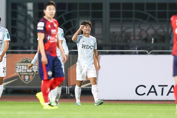 코리아컵 김천상무전에서 프로 데뷔골을 기록한 이동훈 / 부산아이파크 제공