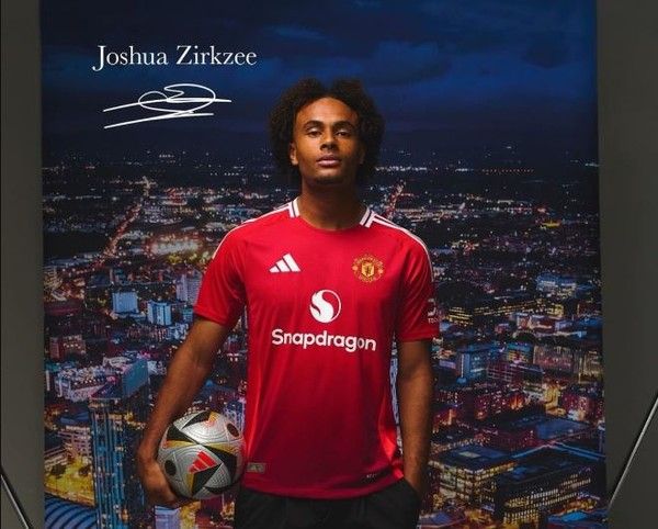 조슈아 지르크제이(맨체스터유나이티드). 맨체스터유나이티드 X 캡처