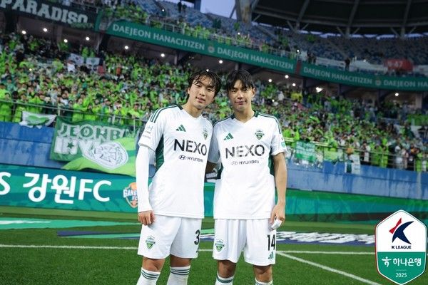 전병관(왼쪽), 전진우(이상 전북현대). 한국프로축구연맹 제공