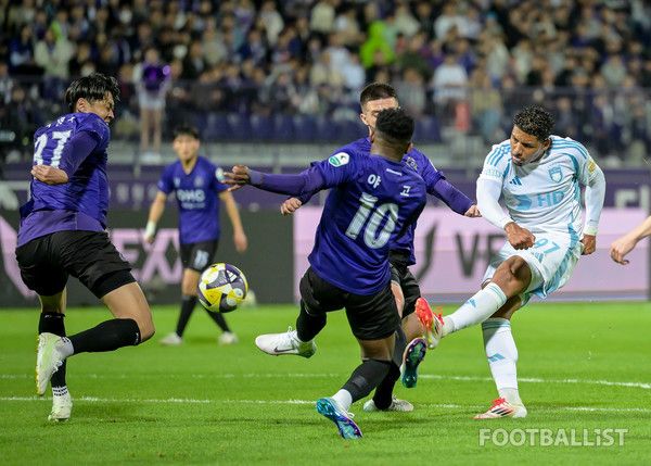 에릭(오른쪽, 울산HD). 서형권 기자