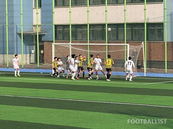 장훈고등학교와 동북고등학교 선수단. 김희준 기자