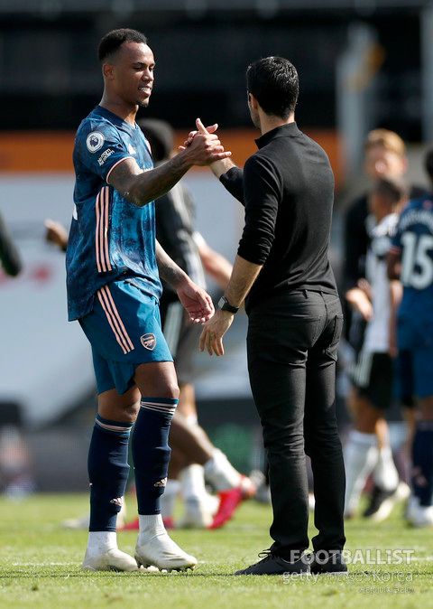 가브리엘 마갈량이스(왼쪽)와 미켈 아르테타 감독(이상 아스널). 게티이미지코리아