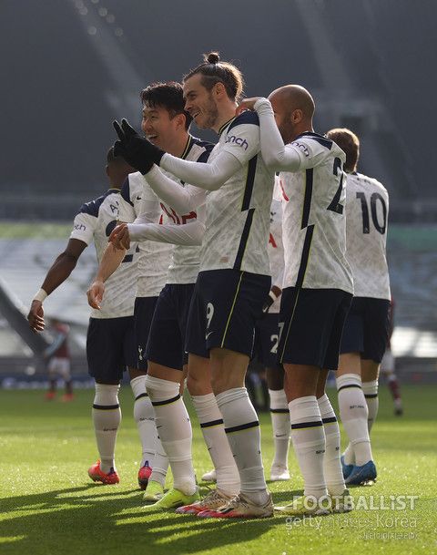 손흥민과 가레스 베일(가운데, 이상 토트넘홋스퍼). 게티이미지코리아