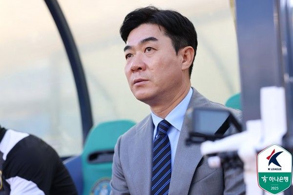윤정환 인천유나이티드 감독. 한국프로축구연맹 제공