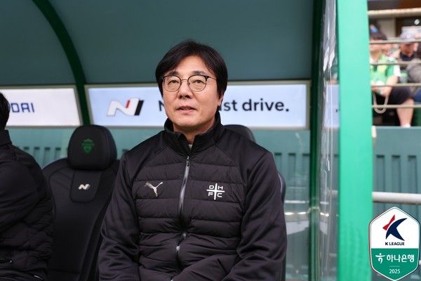 황선홍 대전하나시티즌 감독. 한국프로축구연맹 제공