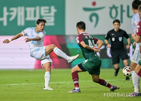 장시영(왼쪽, 당시 울산HD). 서형권 기자