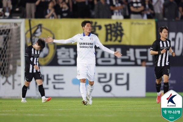 황석호(수원삼성). 한국프로축구연맹 제공