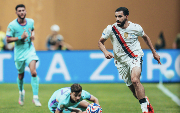 라얀 아이트누리(오른쪽). 맨체스터시티 공식 X&nbsp;