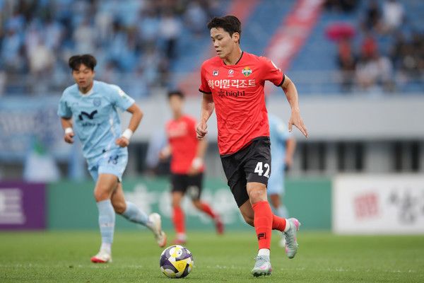 모재현(강원FC). 한국프로축구연맹 제공