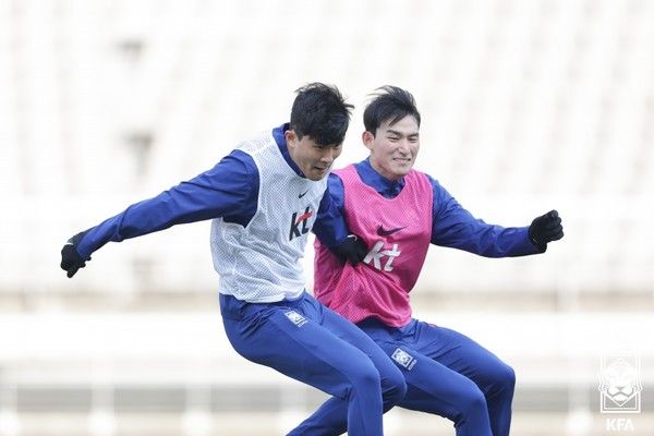 김민재(왼쪽), 조유민(이상 남자 축구대표팀). 대한축구협회 제공