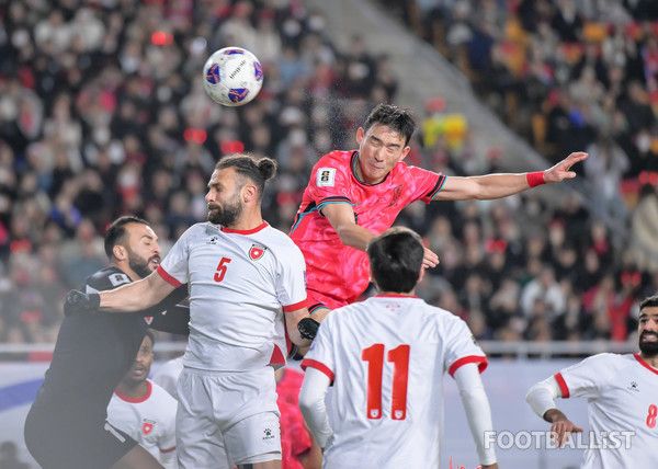 조유민(오른쪽, 남자 축구대표팀). 서형권 기자