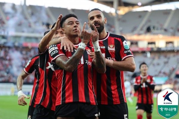 린가드(왼쪽), 야잔(이상 FC서울). 한국프로축구연맹 제공