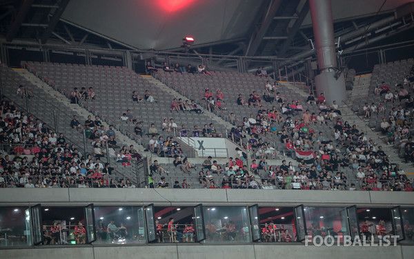 팔레스타인전 서울월드컵경기장 관중석. 서형권 기자
