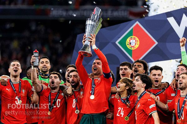 2024-2025 UEFA 네이션스리그 우승 시상식의 크리스티아누 호날두(포르투갈). 게티이미지코리아