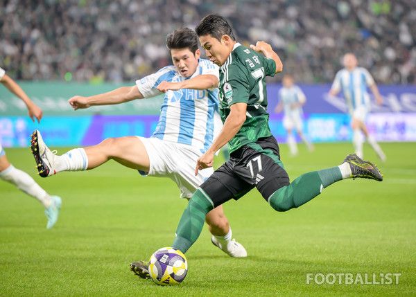 김태현(오른쪽, 전북현대). 서형권 기자