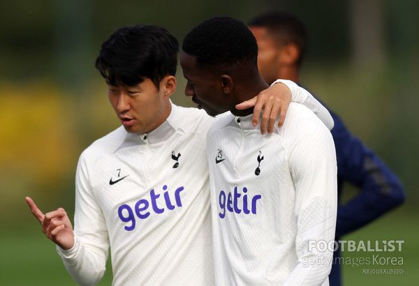 손흥민(왼쪽), 파페 사르(이상 토트넘홋스퍼). 게티이미지코리아