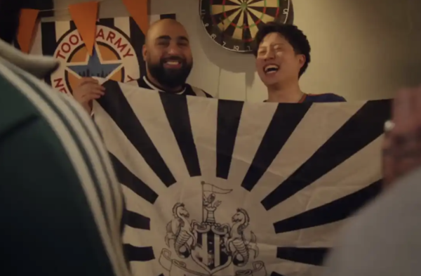 뉴캐슬유나이티드가 사용한 욱일기. 더선 캡처