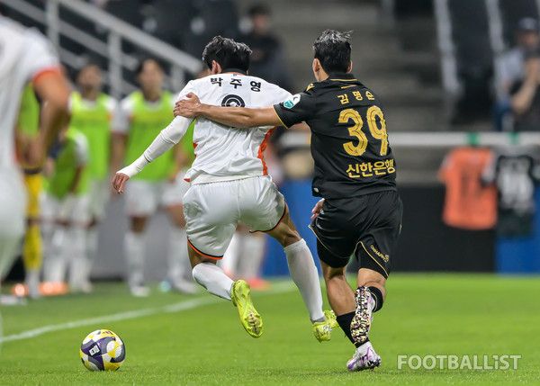 박주영(왼쪽, 화성FC), 김명순(오른쪽, 인천 유나이티드). 서형권 기자