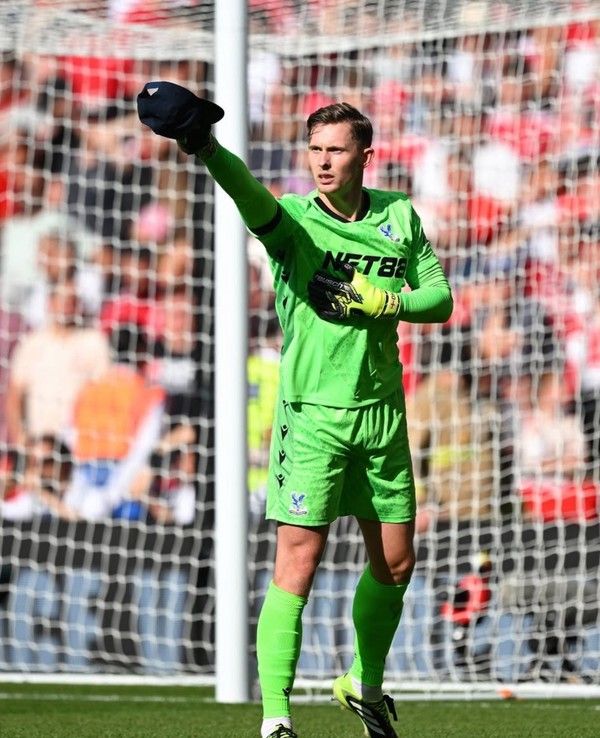 딘 헨더슨(크리스탈팰리스). 크리스탈팰리스 인스타그램