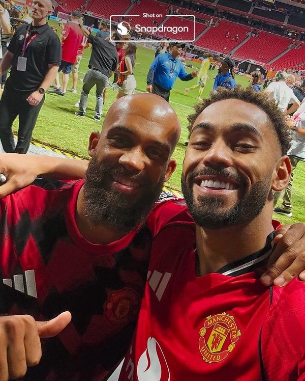 브라이언 음뵈모와 마테우스 쿠냐(이상 맨체스터유나이티드). 맨체스터유나이티드 인스타그램 캡쳐