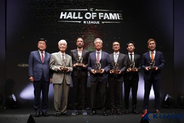 제2회 K리그 명예의전당 헌액자들. 한국프로축구연맹 제공