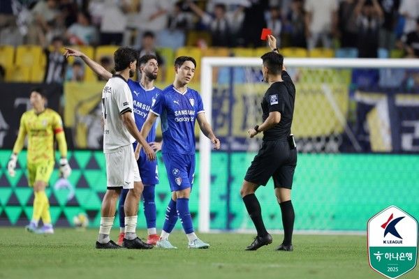 조윤성(수원삼성). 한국프로축구연맹 제공