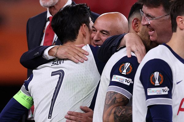 손흥민과 다니엘 레비 토트넘홋스퍼 회장. 게티이미지코리아