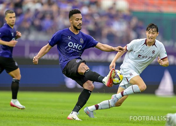 모따(왼쪽, FC안양 시절). 서형권 기자