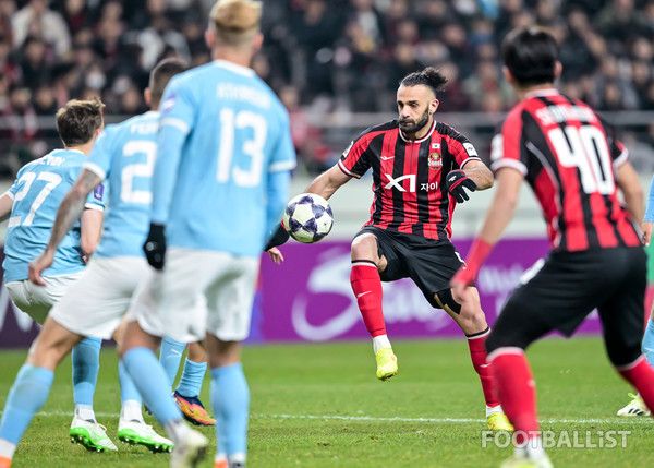 야잔(오른쪽에서 두번째, FC서울). 서형권 기자