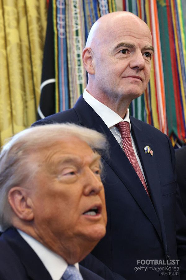 잔니 인판티노 국제축구연맹 회장(위)과 도널드 트럼프 미국 대통령. 게티이미지코리아