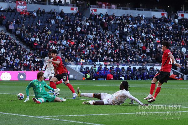 실점하는 조현우(한국)와 득점하는 에반 게상(코트디부아르). 게티이미지코리아