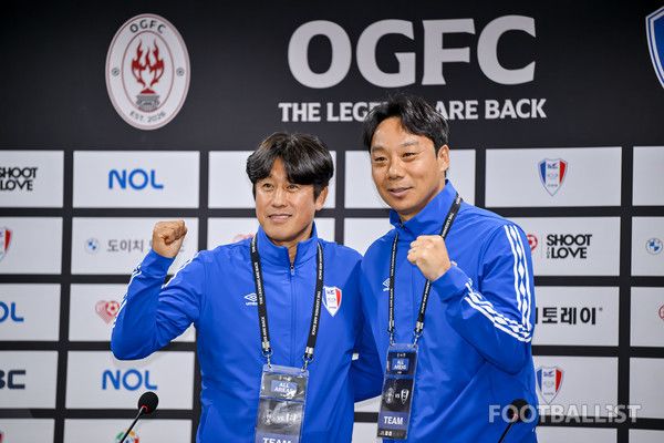 서정원(왼쪽), 염기훈(이상 수원삼성 레전드). 서형권 기자