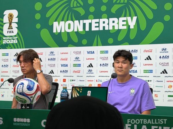홍명보 감독(왼쪽), 김민재(이상 월드컵 대표팀). 김희준 기자