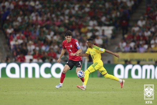 김민재(왼쪽, 월드컵 대표팀). 대한축구협회 제공
