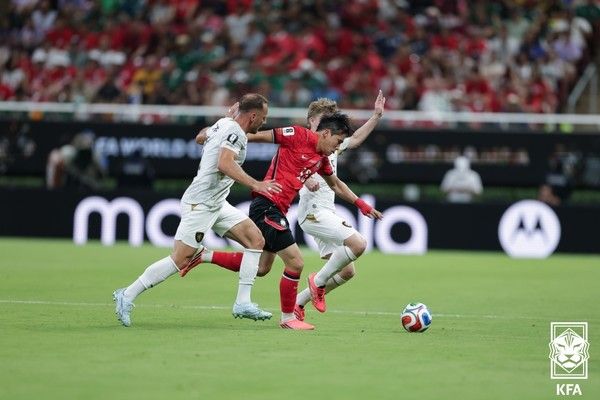 이태석(가운데, 월드컵 대표팀). 대한축구협회 제공