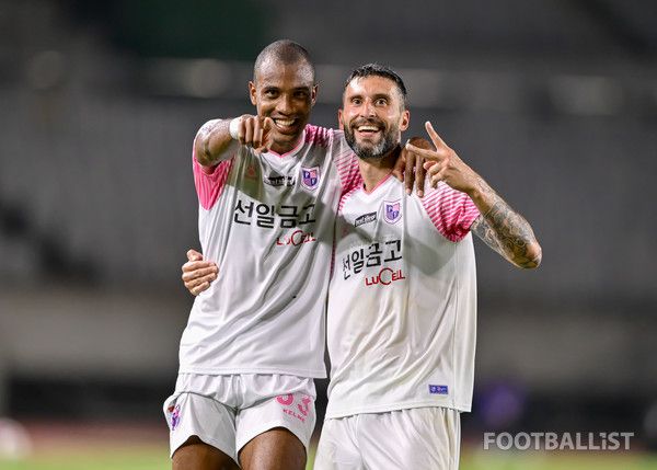 보닐라(왼쪽), 보르하 바스톤(오른쪽, 파주 프런티어 FC). 서형권 기자
