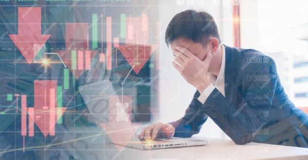 ▲지난해 말 거래량이 급증하며 시장 회복의 기대감을 불러일으켰던 NFT 시장이 새해 들어 업계의 기대와 달리 다시 거래량의 감소세를 보이는 등 요동치고 있다.(사진=프리픽)