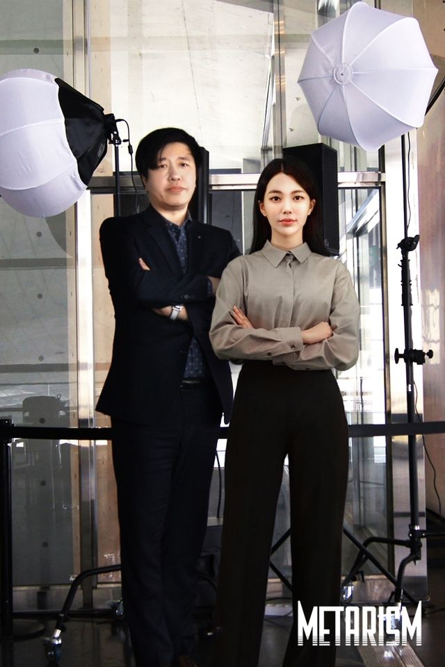 (사진설명: 차민철 부산국제단편영화제 운영위원장과 영화제 홍보모델 오하나(OHANA), 사진제공: 갤럭시코퍼레이션, 이한샘 기자)