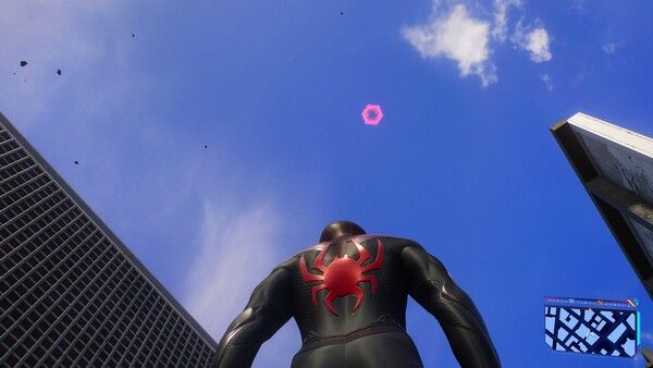 ▲ 아무리 찾아봐도 스파이더봇이 보이지 않는다면 하늘을 보자