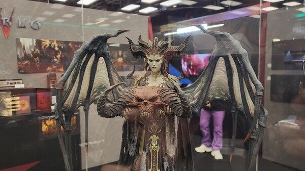 ▲ 본편의 간판을 차지한 릴리트의 인기는 단연 높은 편으로, 스태츄 또한 매진 행렬에 가장 먼저 합류했다