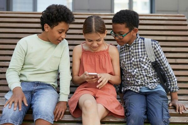 ▲알파세대는 가장 폭넓은 콘텐츠 취향을 가진 세대다(출처=Pexel)