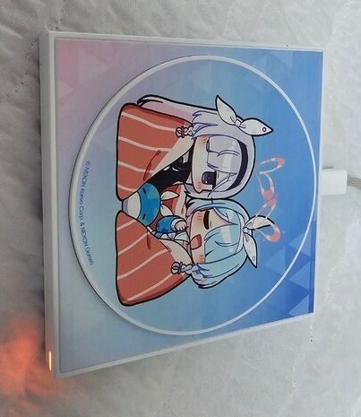 ▲ 삼성전자 정품 케이블과 충전기만 사용되는 까다로운 녀석&nbsp;(사진=경향게임스)