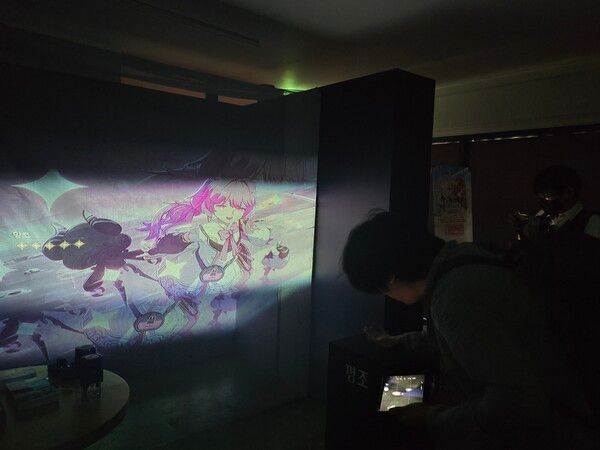 ▲ 버튼을 힘껏 눌러야 한다&nbsp;(사진=경향게임스)