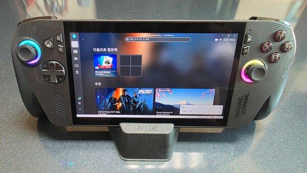 ▲ 기기 구동 시에는 Xbox 앱이 실행되며, 이를 통해 각종 게임플레이까지 손쉽게 접근할 수 있다(사진=경향게임스)