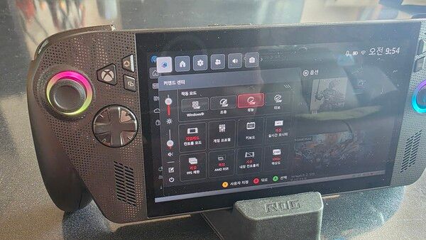 ▲ Xbox 버튼을 통해 게임 플레이 도중에도 다양한 옵션 조정, 편의 기능을 활용할 수 있다(사진=경향게임스)