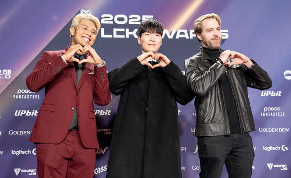 ▲LCK 글로벌 중계진(사진=경향게임스)