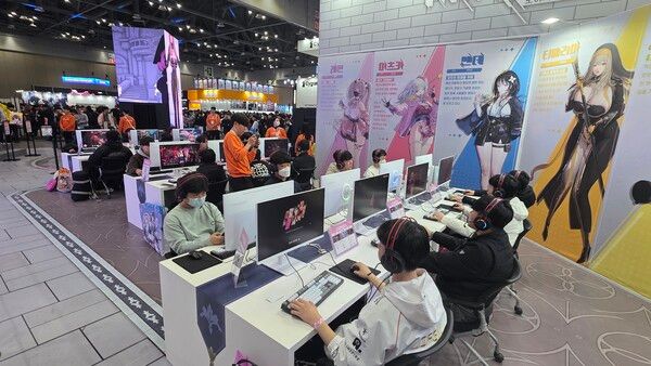 ▲ ‘미래시’는 이번 AGF를 통해 국내에서 처음으로 게임 시연을 제공, 팬들의 높은 관심을 모았다(사진=경향게임스)&nbsp;