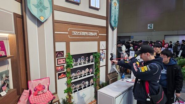 ▲ 다양한 미니게임 체험 이벤트를 통해&nbsp;‘브레이커스’의 다양한 굿즈 선물을 얻을 수 있다(사진=경향게임스)&nbsp;