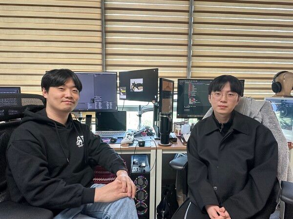 ▲ 왼쪽부터 팀 호레이 남태현 팀장, 문지환 기획자(사진=경향게임스)