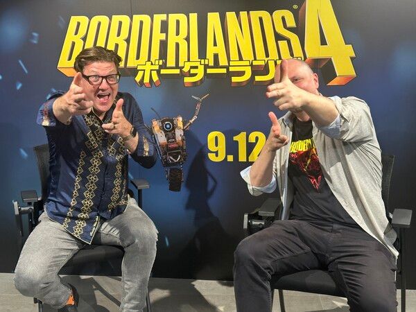 ▲ (좌측부터) 기어박스 랜디 피치포드 CEO, 앤드류 라이너&nbsp;크리에이티브 디렉터(사진=경향게임스)